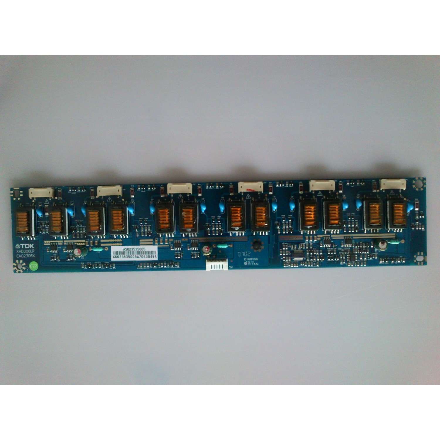 MAIN PARA TV INSIGNIA NUMERO DE PARTE XKCB02K095 / 715GA715-M01-005G / G)XKCB02K095 / DISPLAY CV700U2-T01 / PANEL TPV700B5-U2T01.D REV:S02S / NUMERO DE DISPLAY CV700U2-T01 / MODELO NS-70DF710NA21